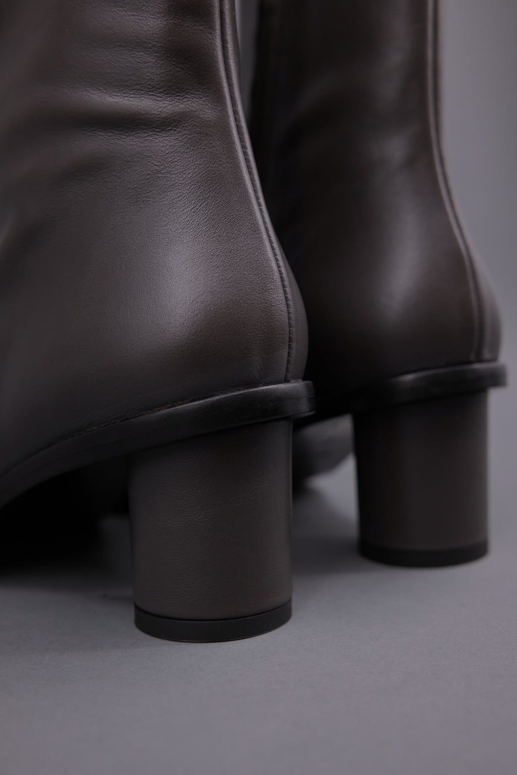 Grada laarsje in nappa charcoal