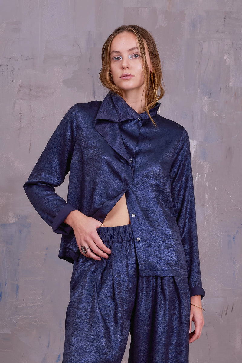 Cecile asymmetrische blouse in shiny sapphire