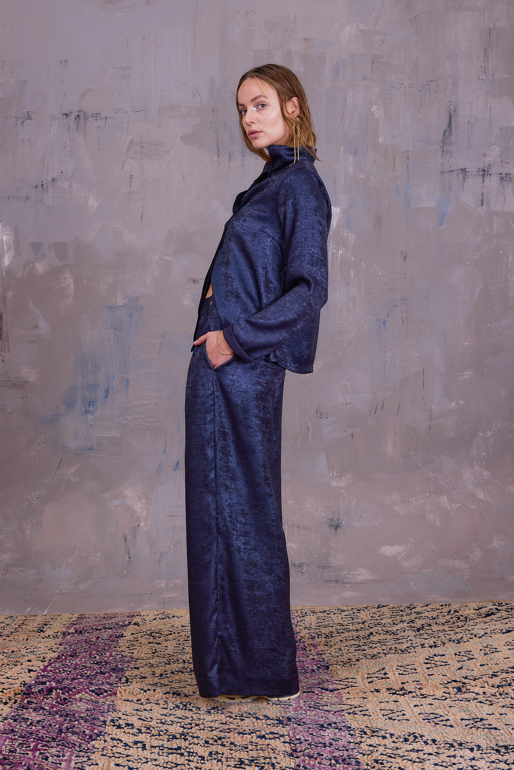 Cecile asymmetrical blouse in shiny sapphire