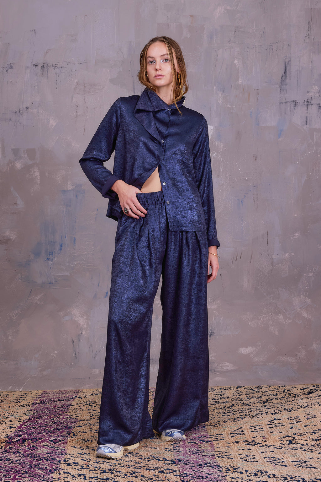 Cecile asymmetrical blouse in shiny sapphire