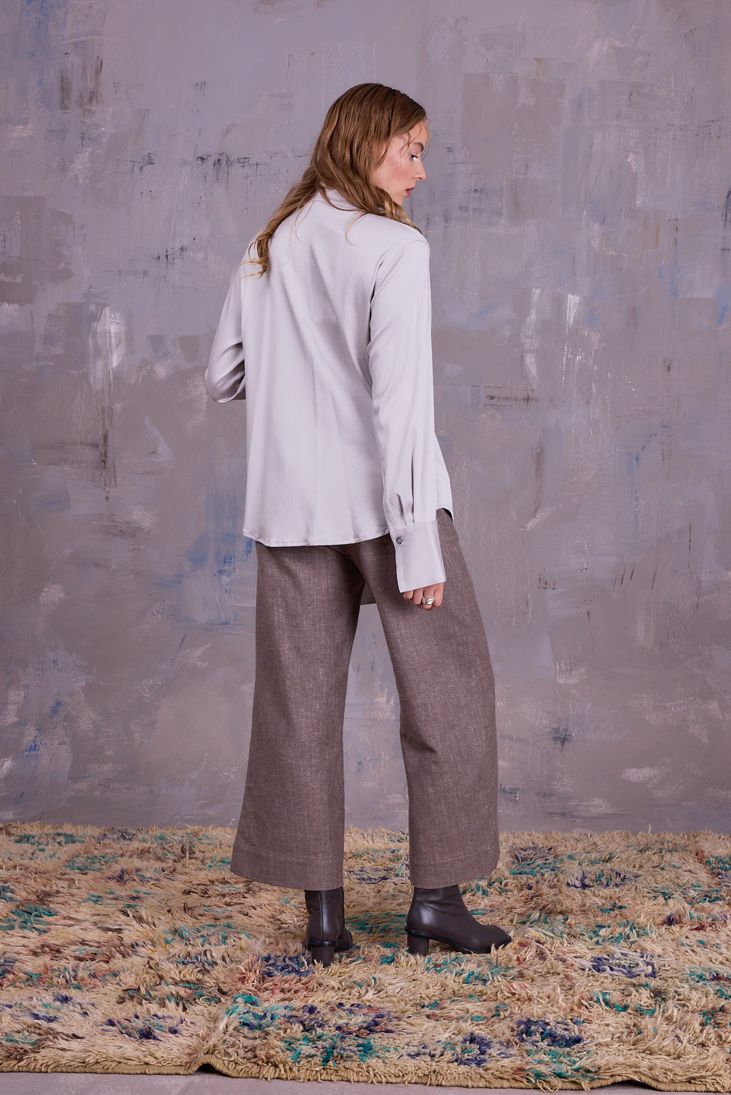 Gilou shirt in smokey grey satin