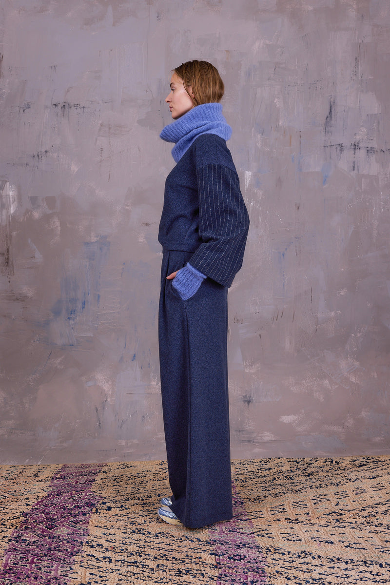 Ed navy sweater with pinstriped sleeves