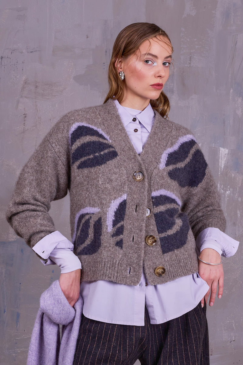 Gresa grafische cardigan in sandstone