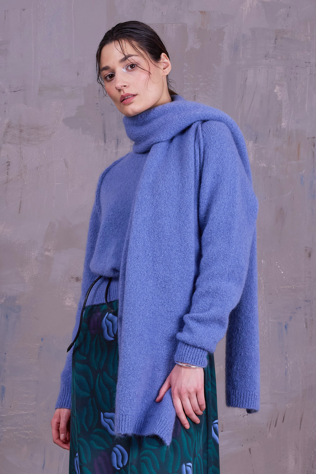 Gorki scarf in madonna blue