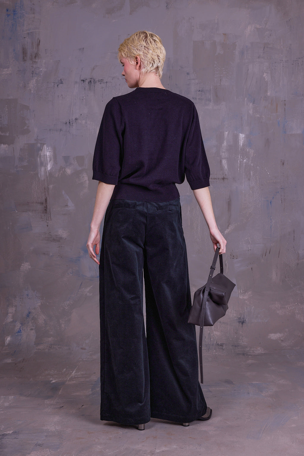 Oirlo sweater in black