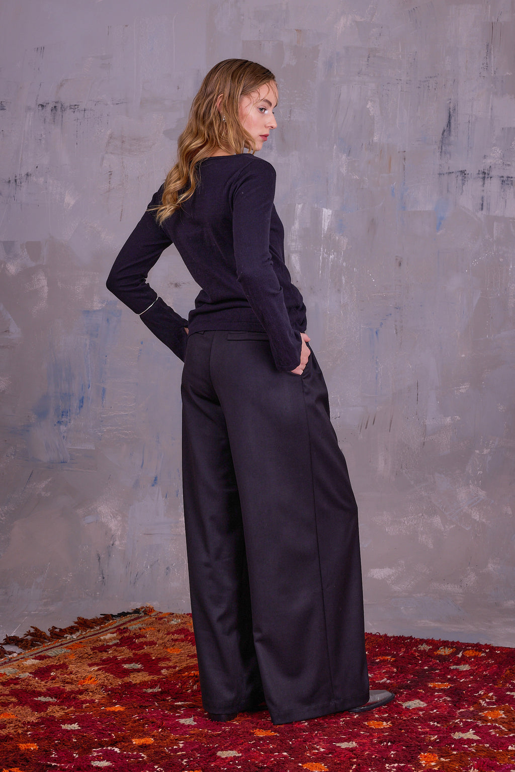 Garciela black sweater