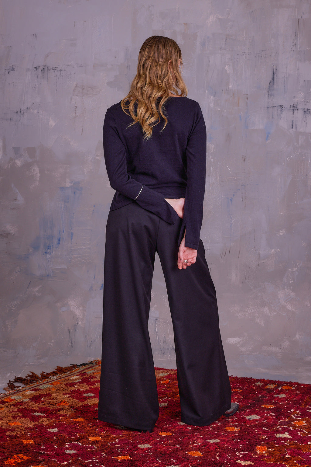 Garciela black sweater