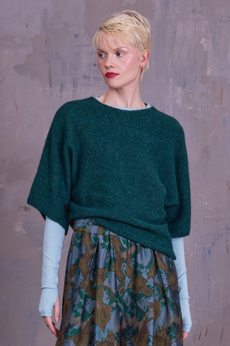Abeno top in forest