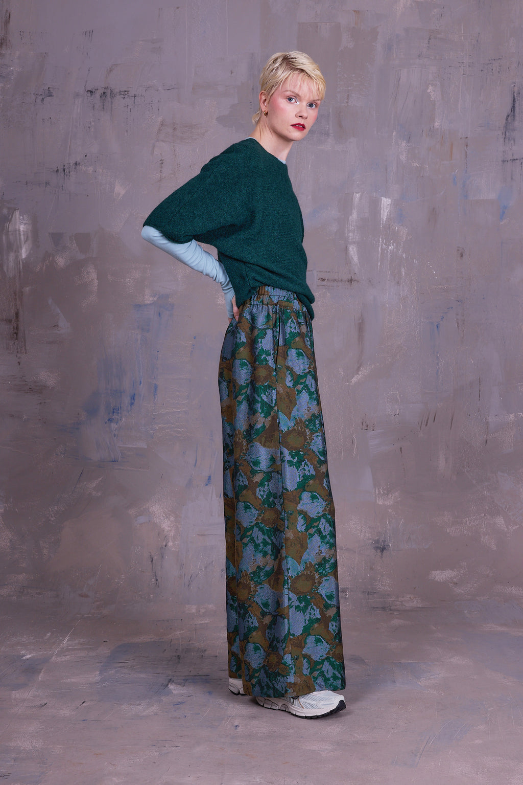 Abeno top in forest