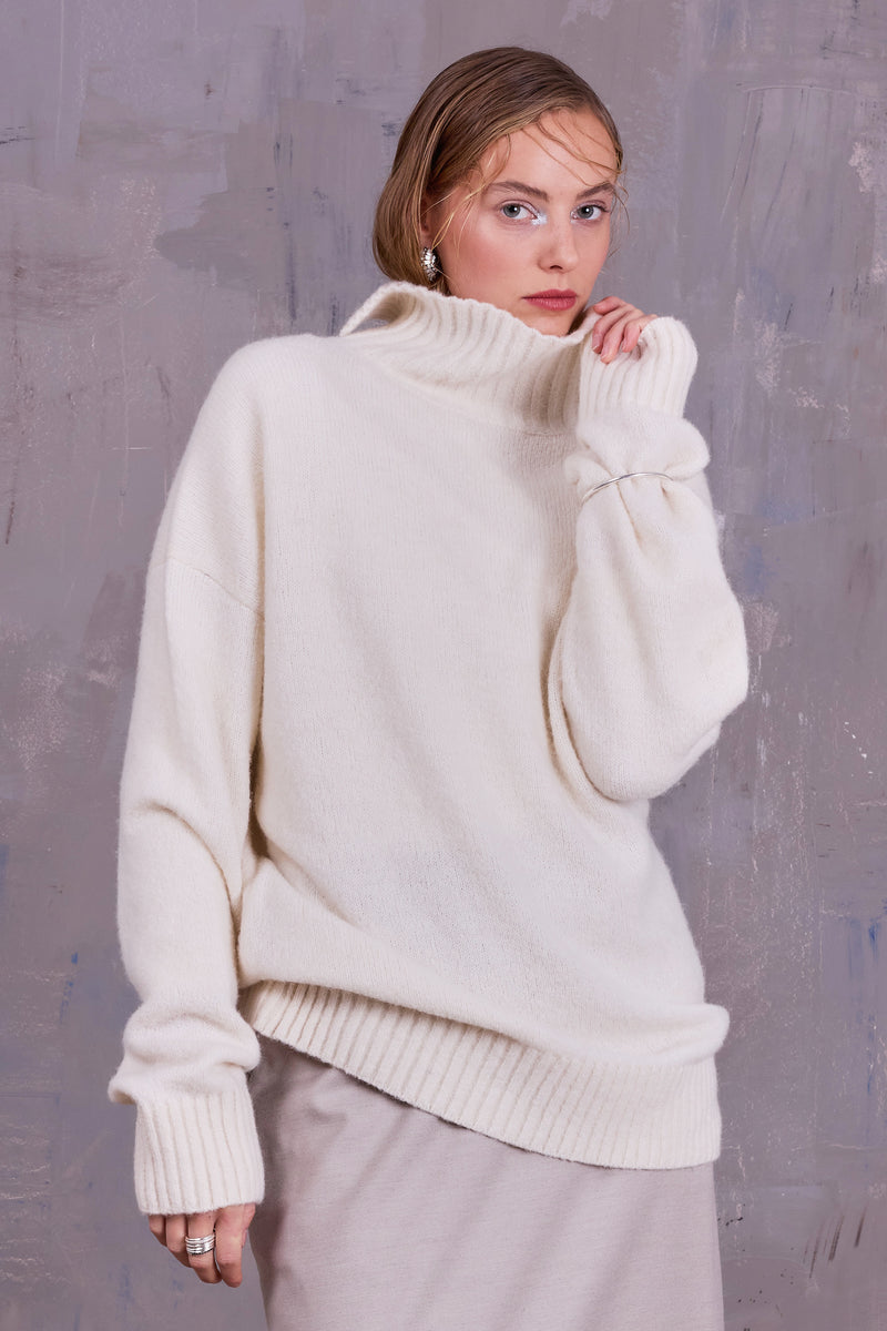 Grace turtleneck sweater in ecru