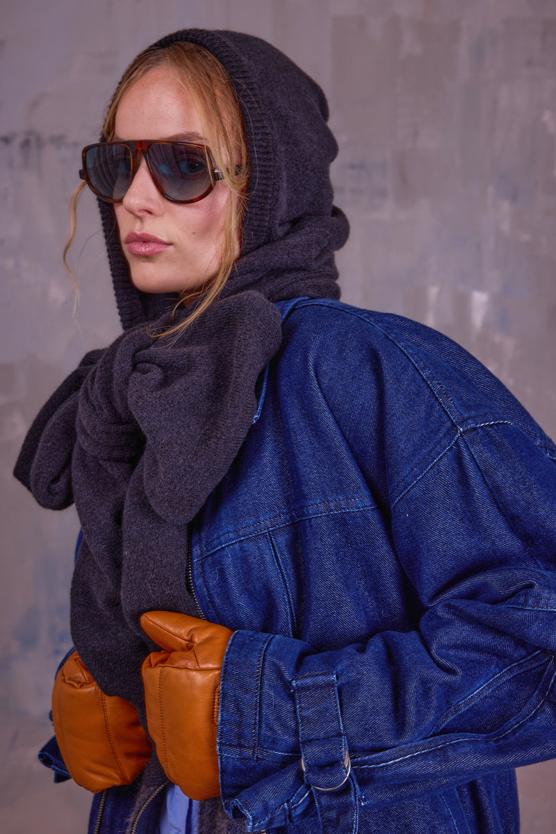 Gerlynn black scarf with hood
