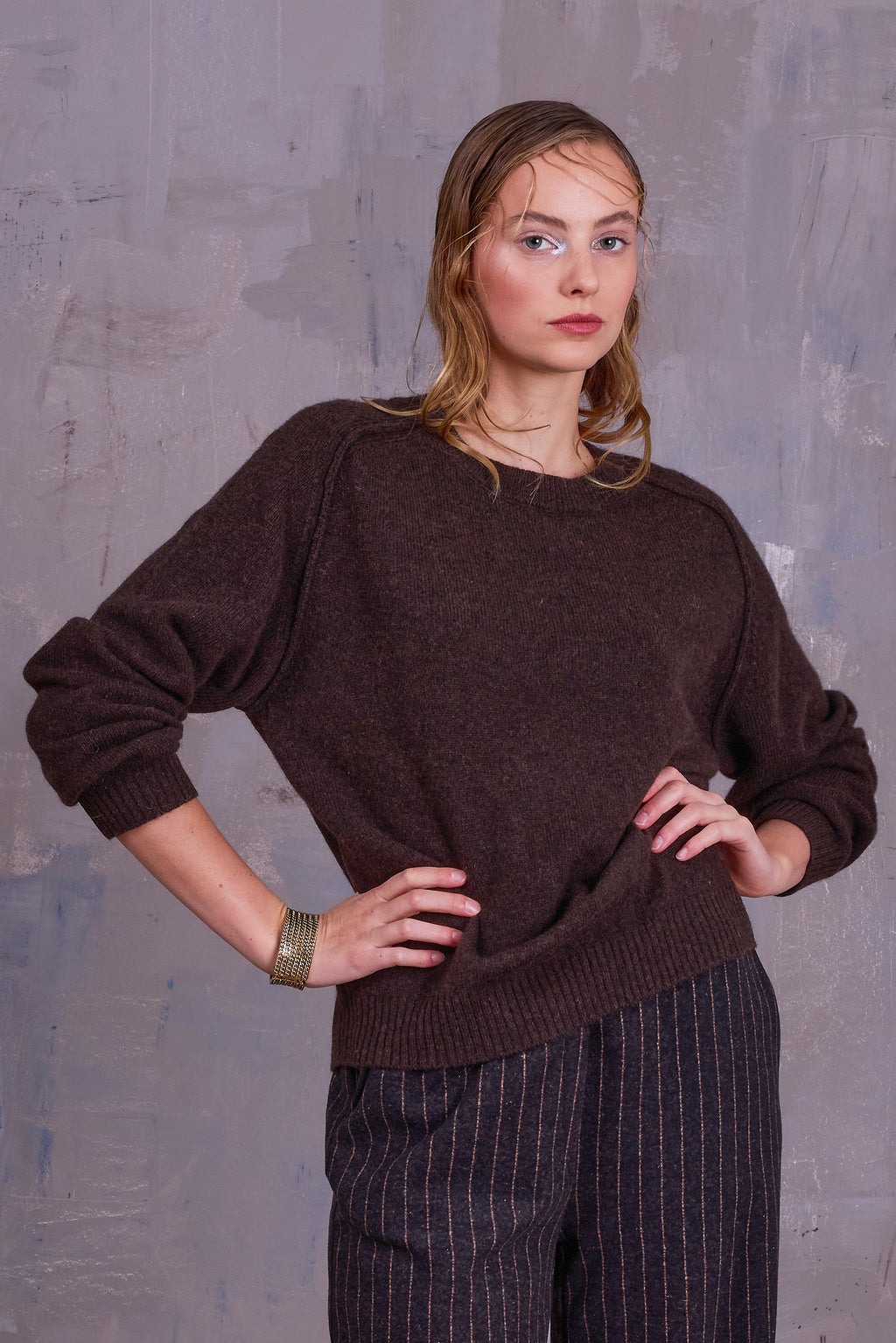 Ginger knitted sweater in dark coffee