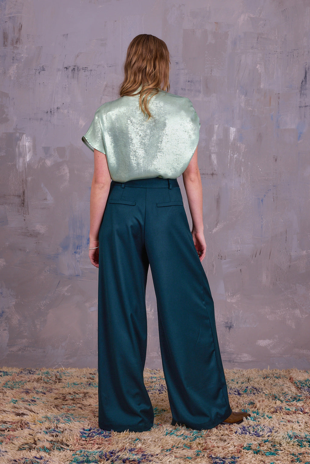 Guy trousers in pine