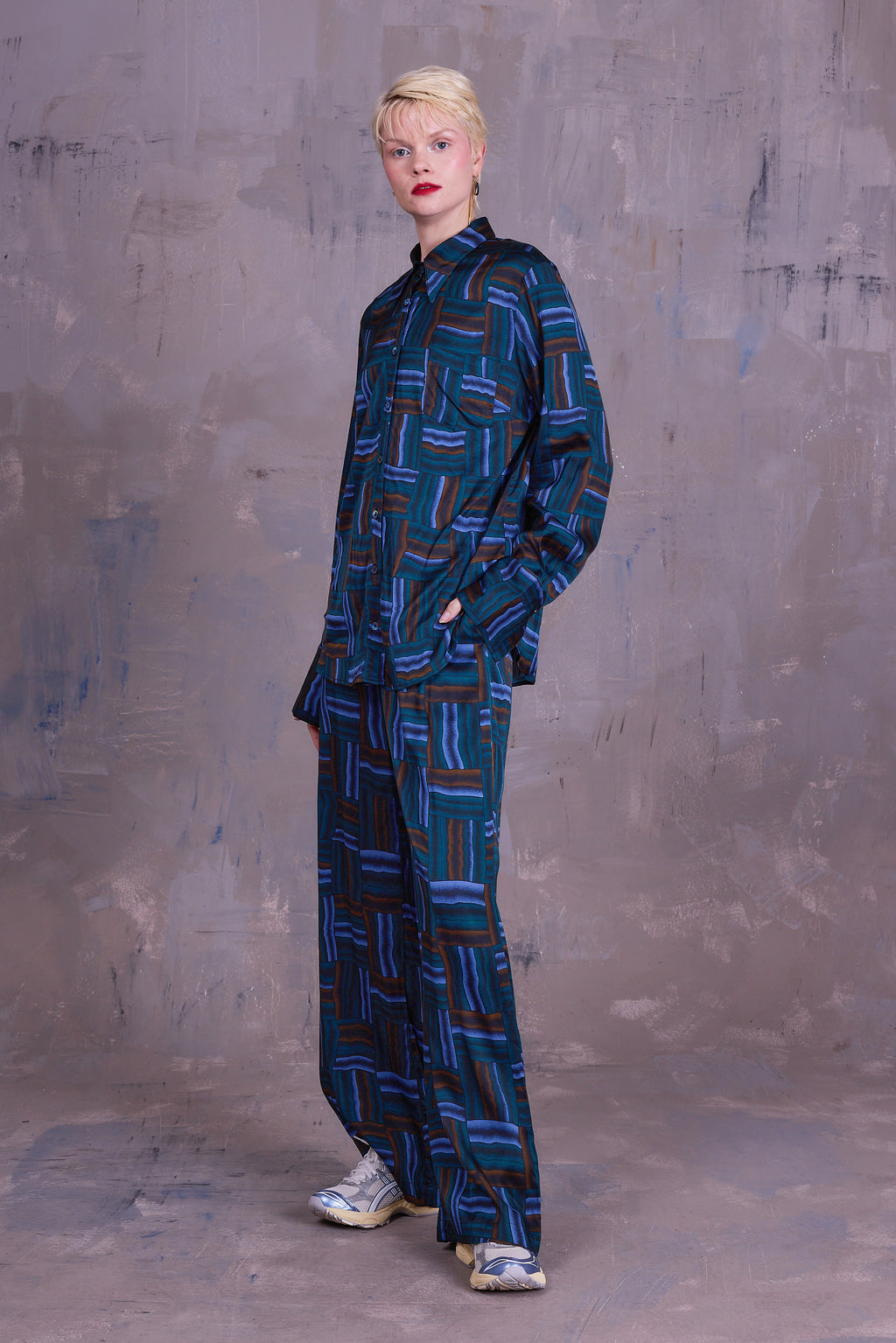 Gijsbrecht broek in satijnen deepsea blue Wovens