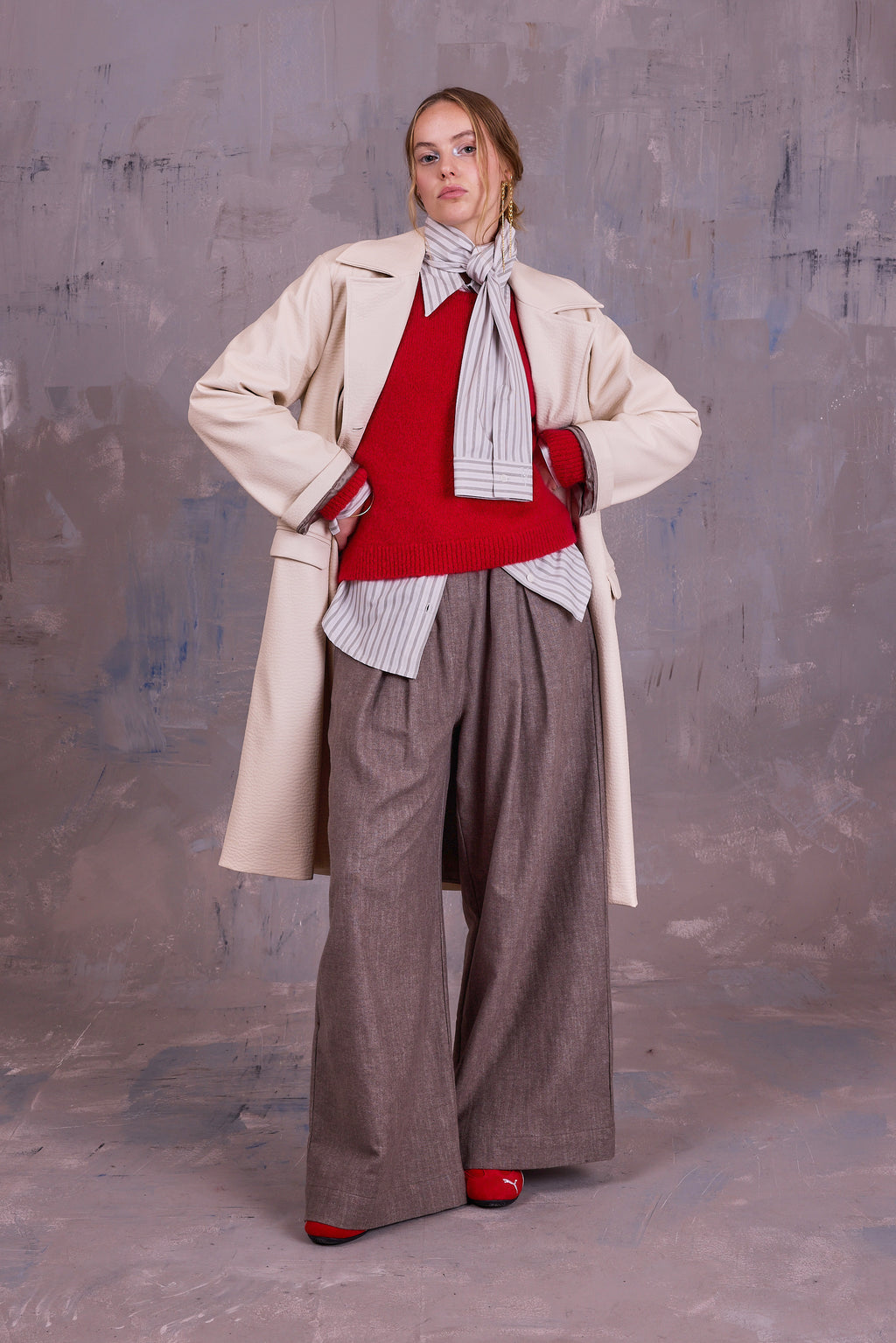 Freddy trousers in greige gabardine