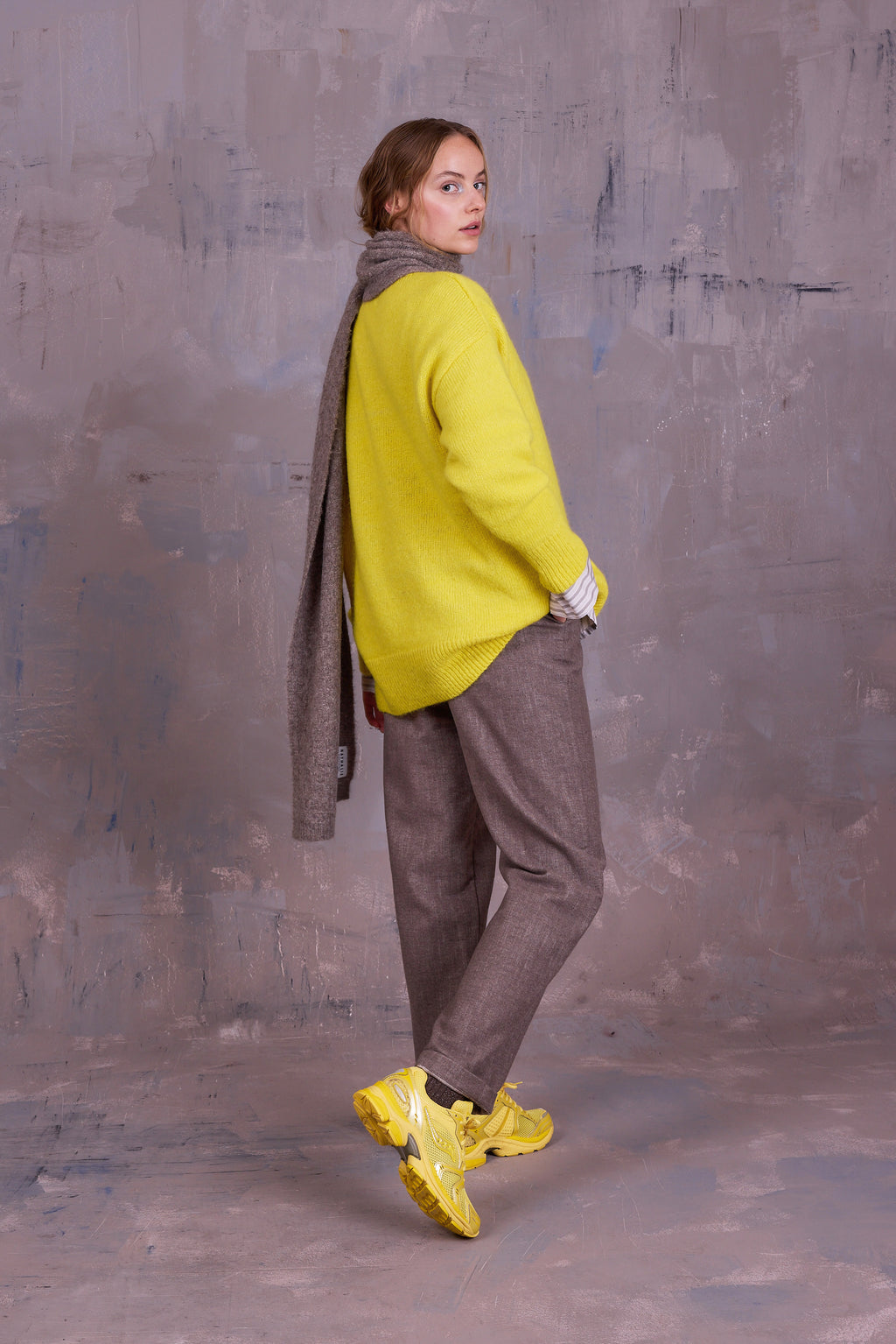 Fannie trousers in greige gabardine