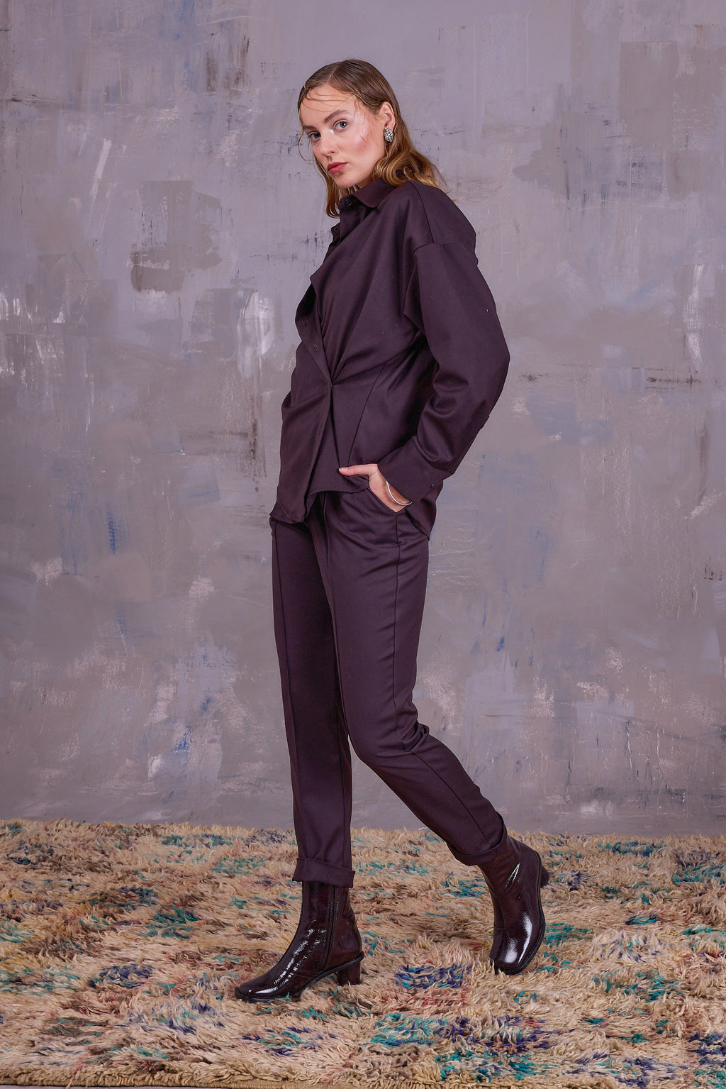 Emiel trousers in after dark