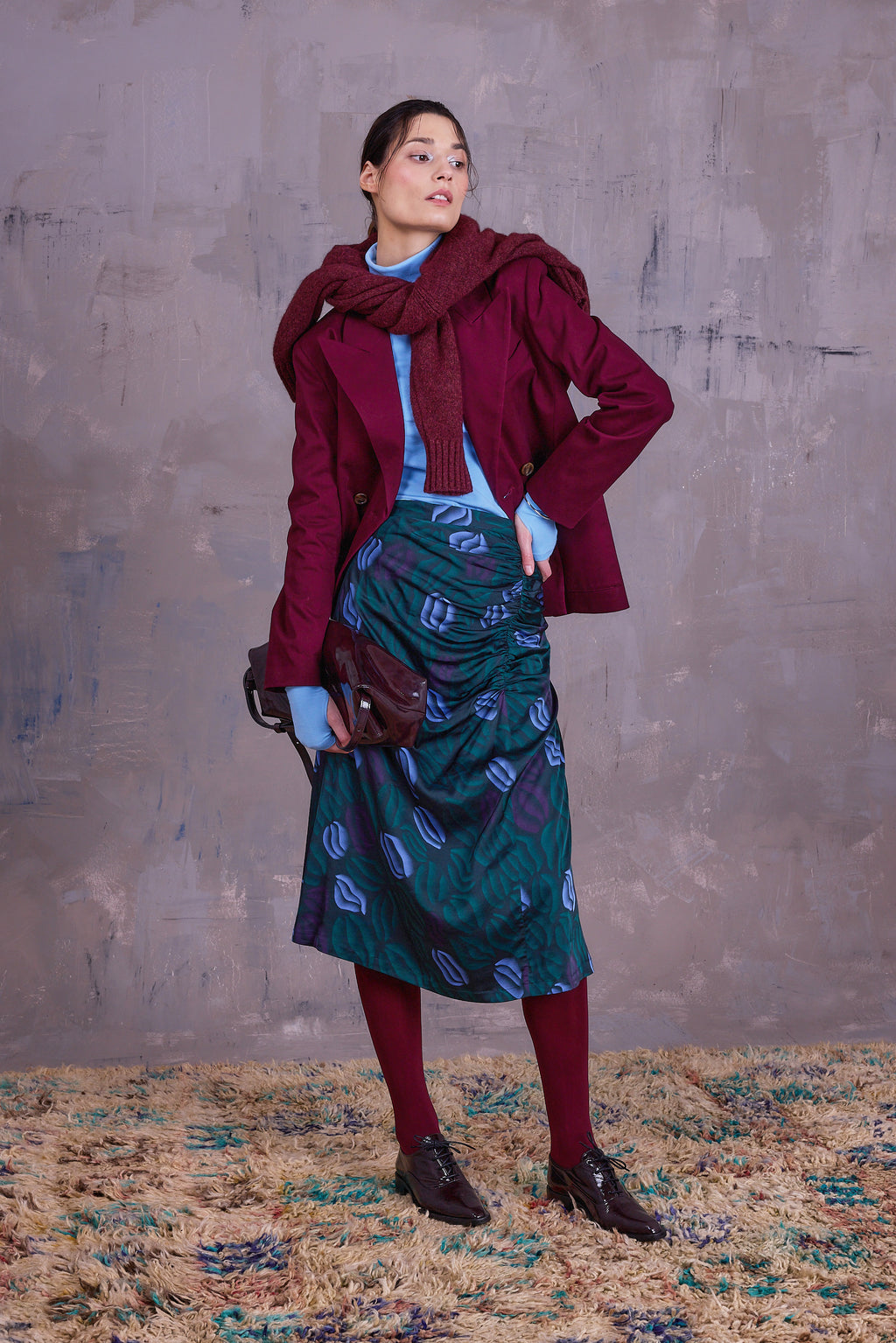 Greta rok in burgundy blue lips