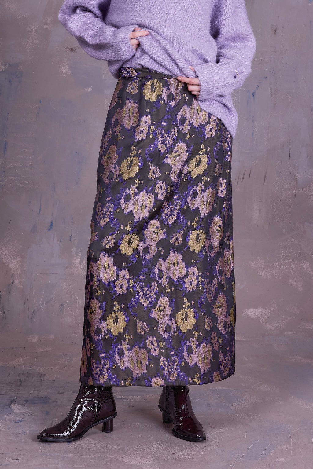 Emmanuel rok in violet blossom jacquard