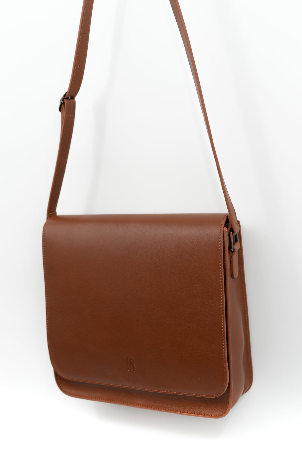 Medium crossbody handtas in cognac nappaleer