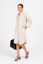 Dua blau gestreiftes Kleid