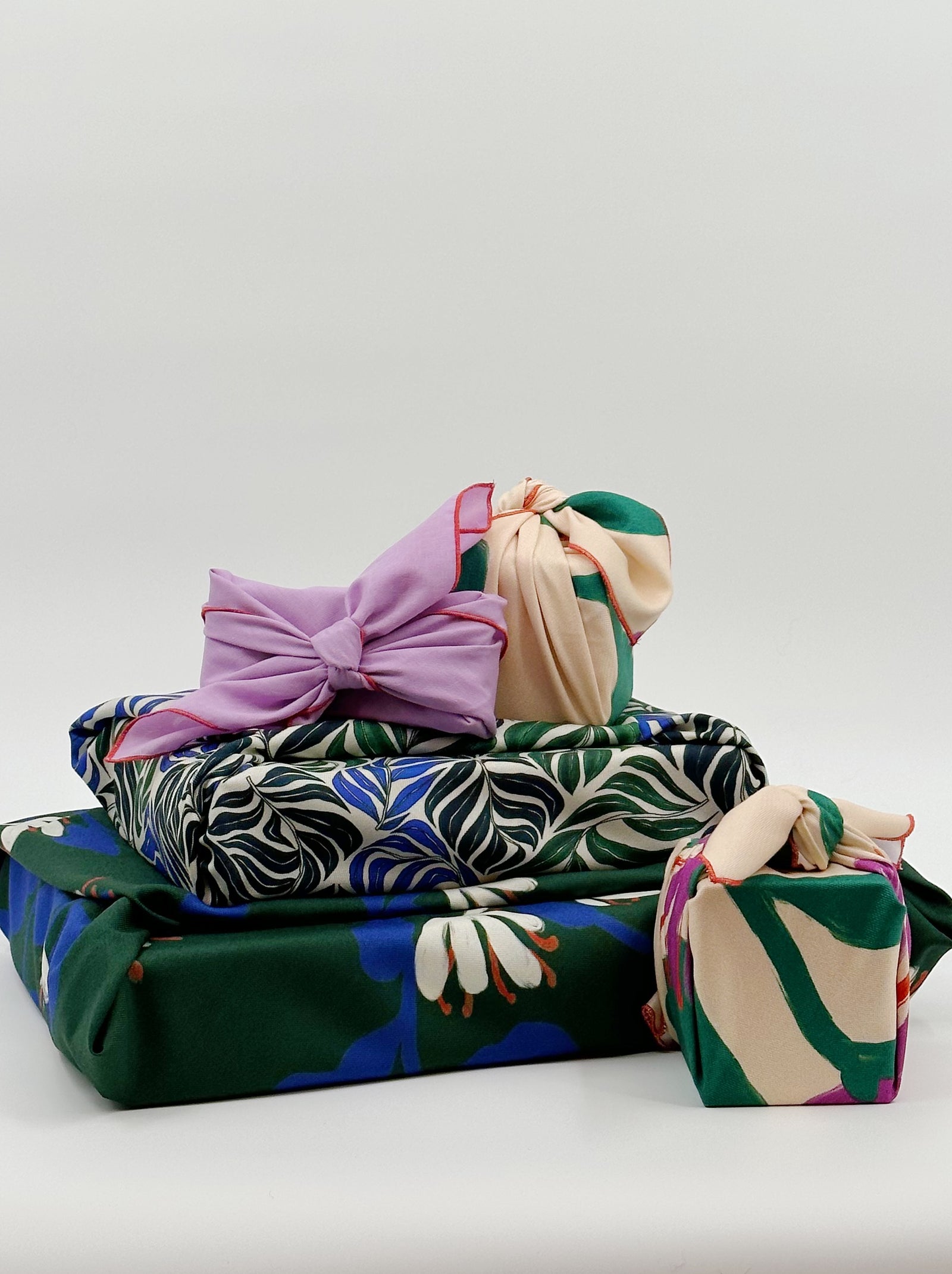 GIFT GUIDE