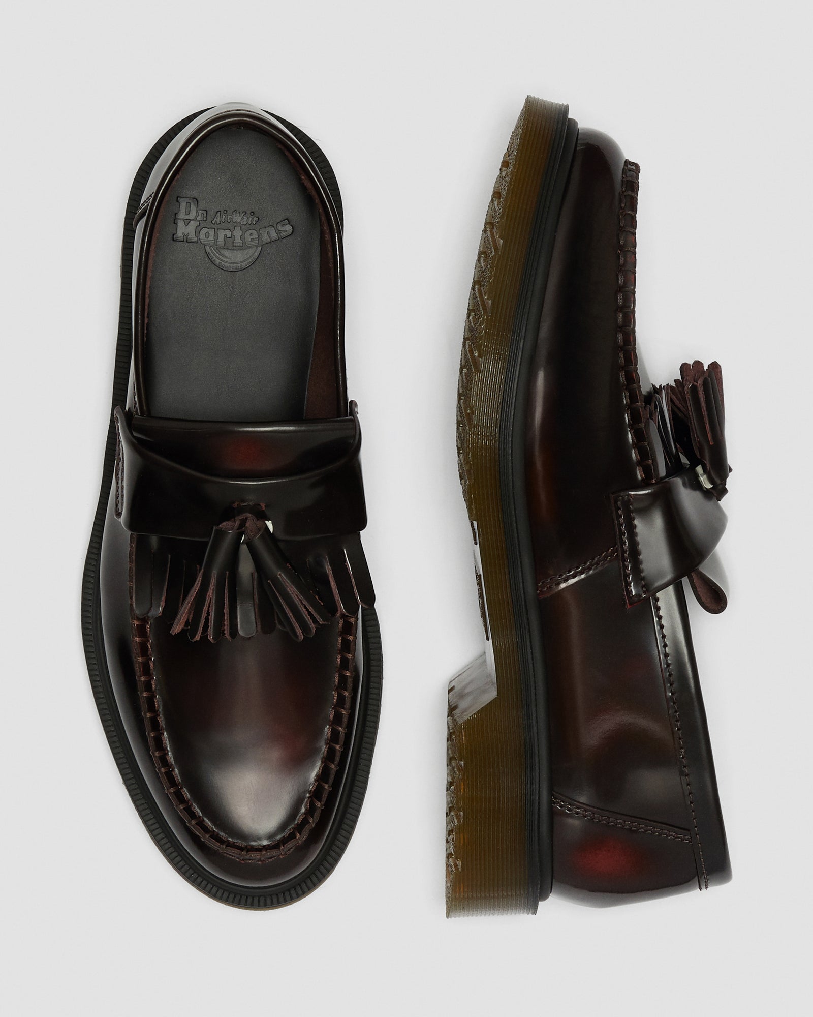 Tassel Loafer en Cherry Red Arcadia