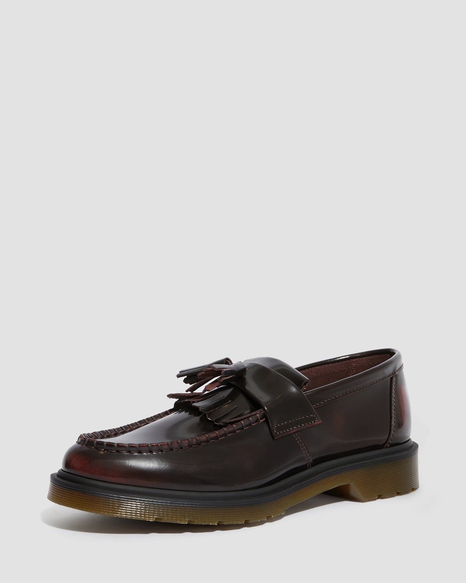Tassel Loafer en Cherry Red Arcadia