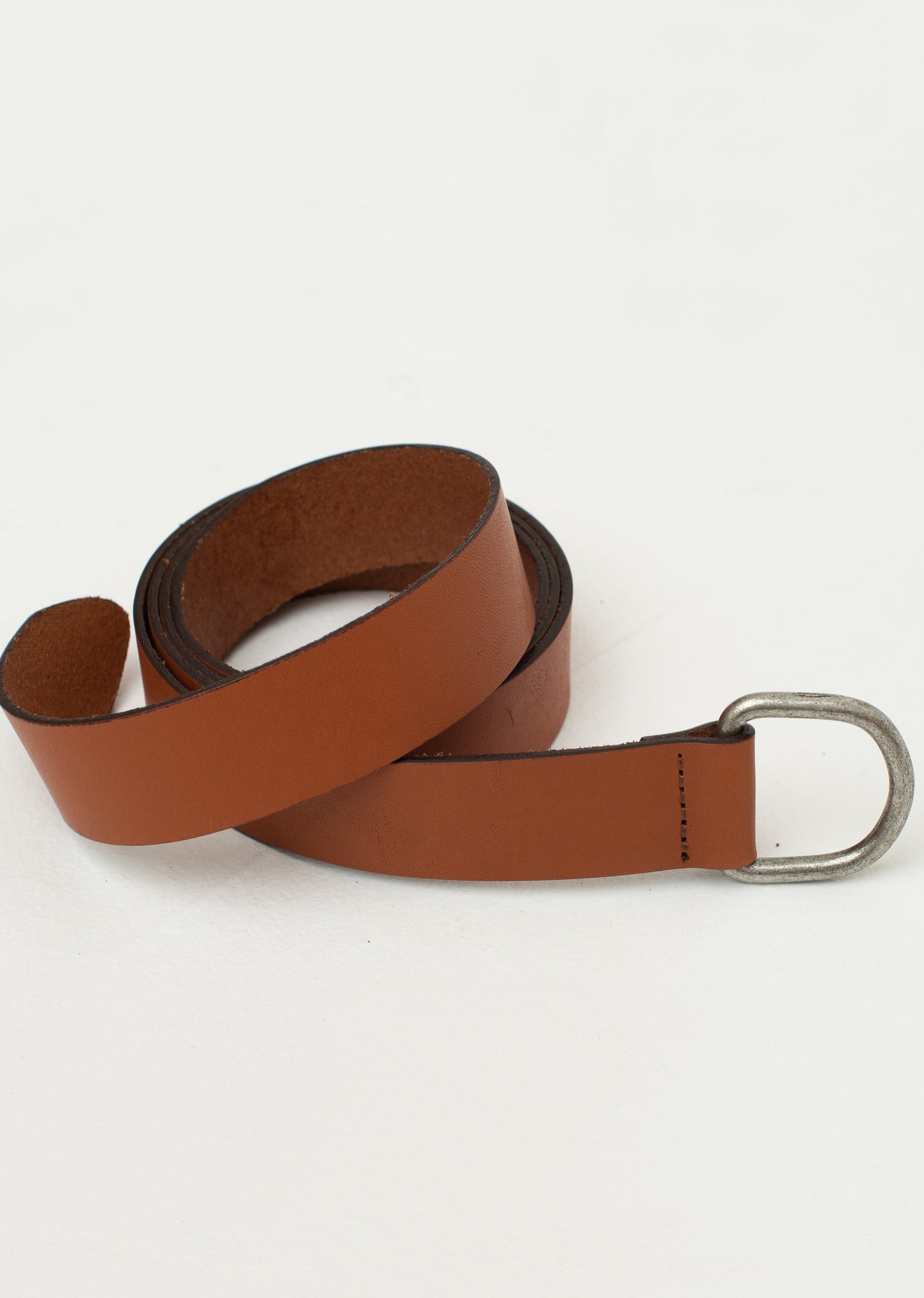 Ceinture en cuir à anneau en D couleur cognac