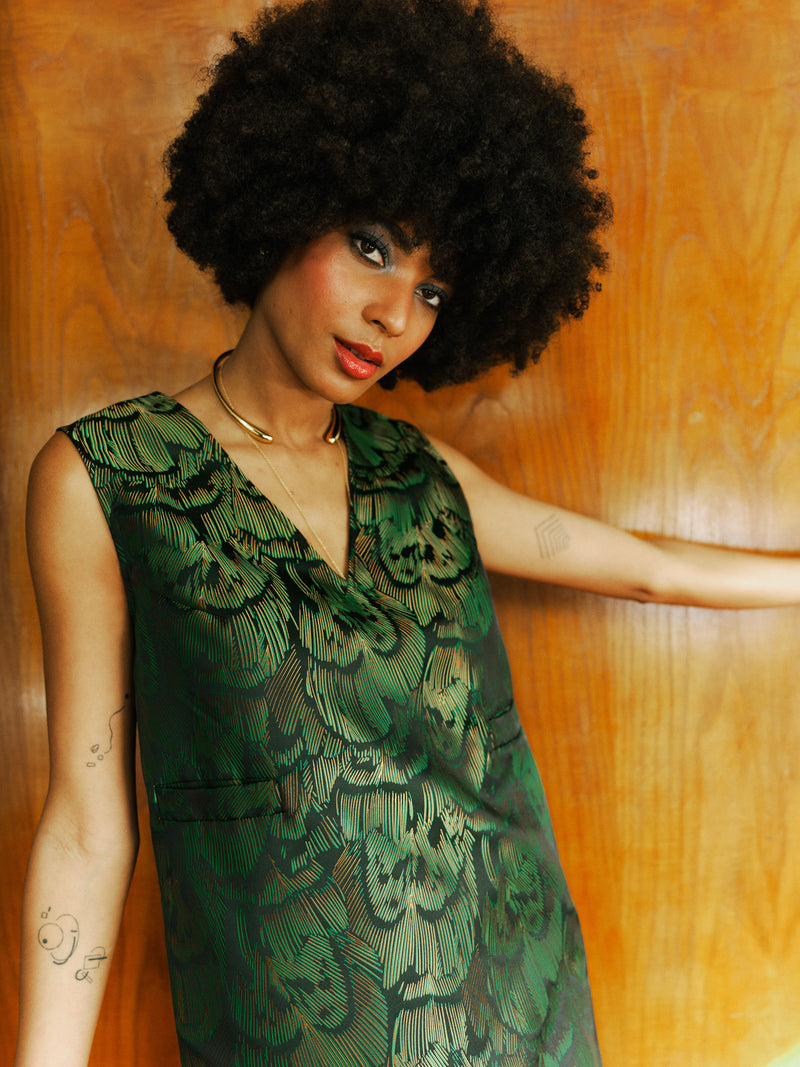 Emmy jurk in green gold dragonfly