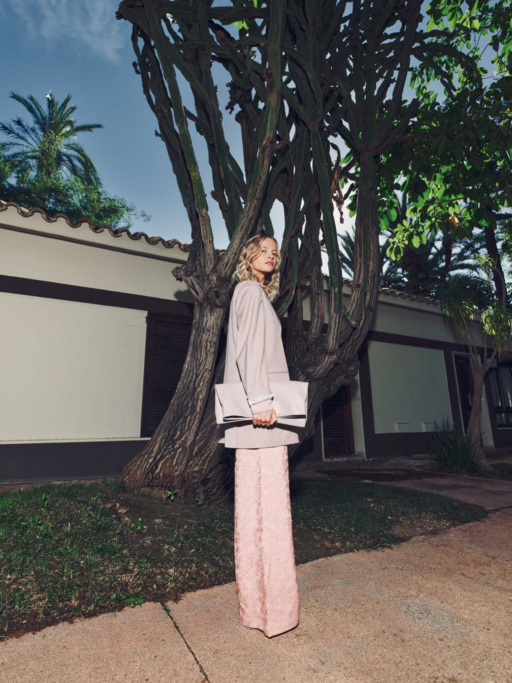 Clutch bag in taupe