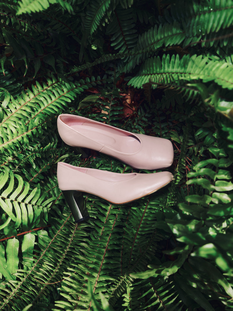 Flume pump in cameo rose