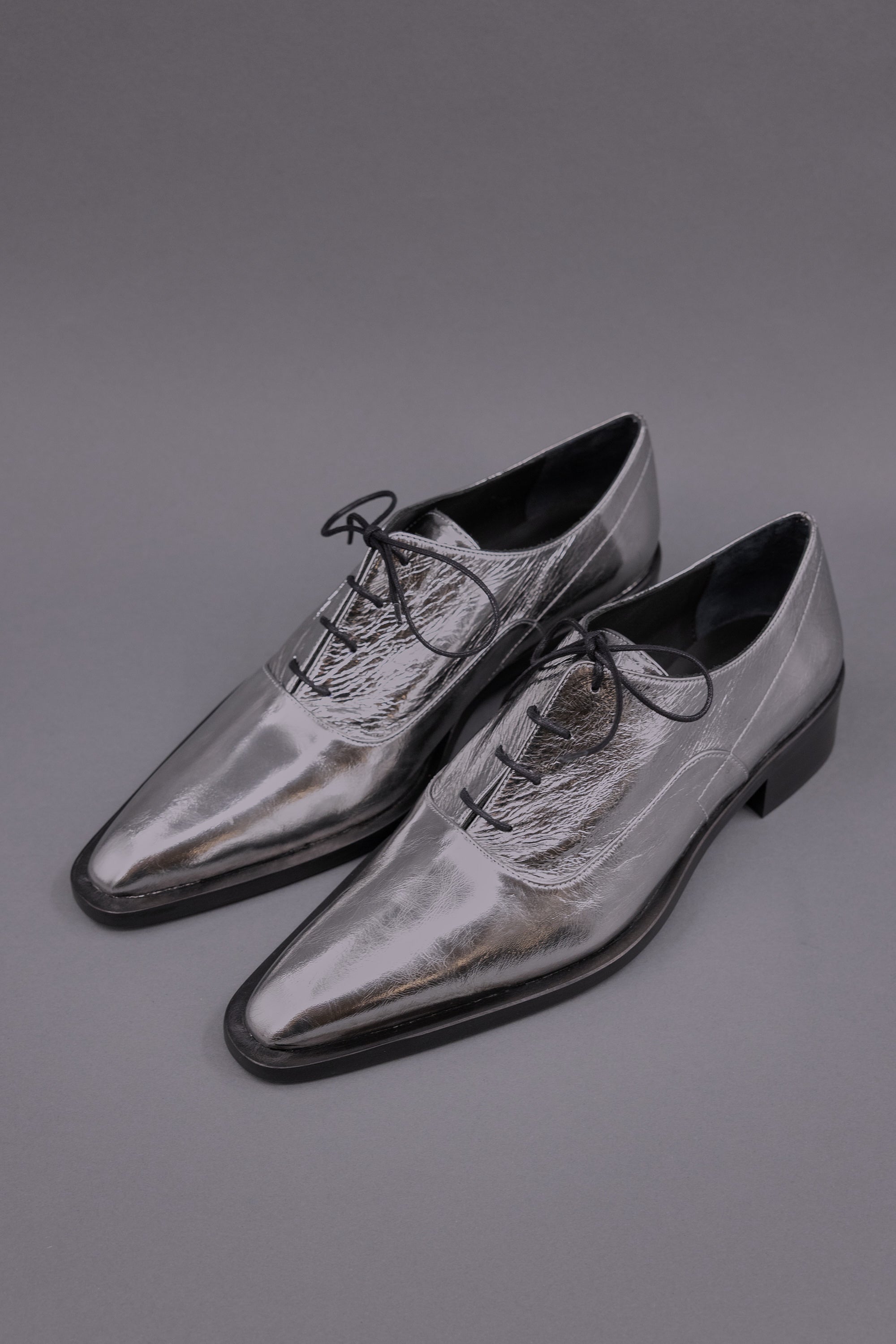 Goya lace-up shoe in metallic anthracite