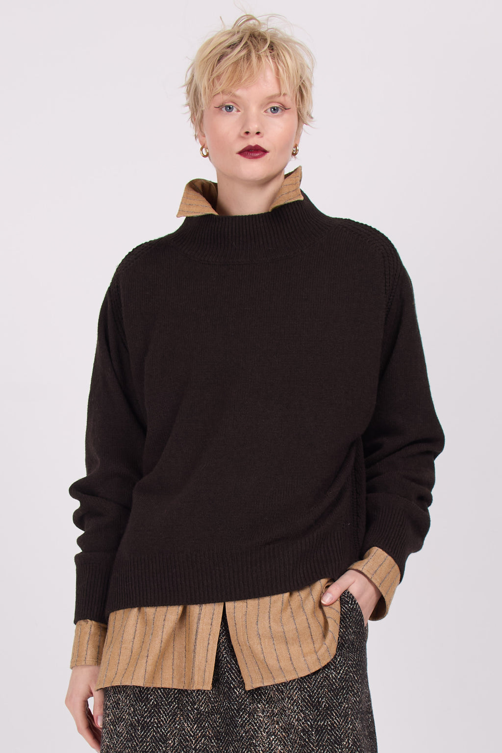 Dunkelbrauner Pullover „Minsk“