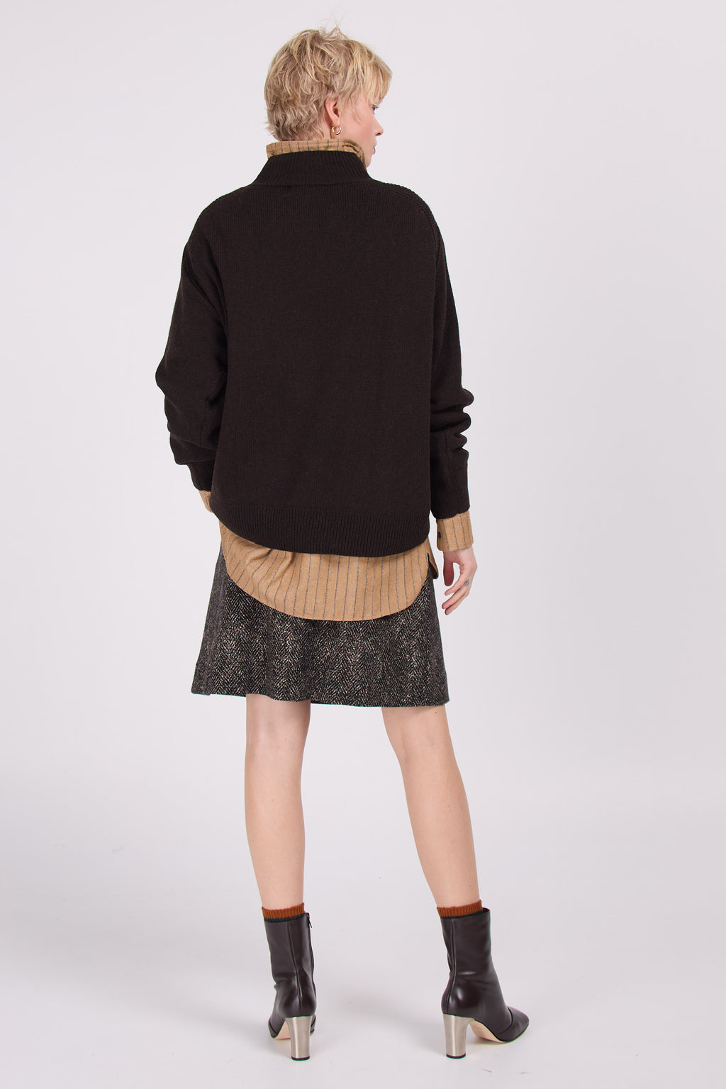 Dunkelbrauner Pullover „Minsk“