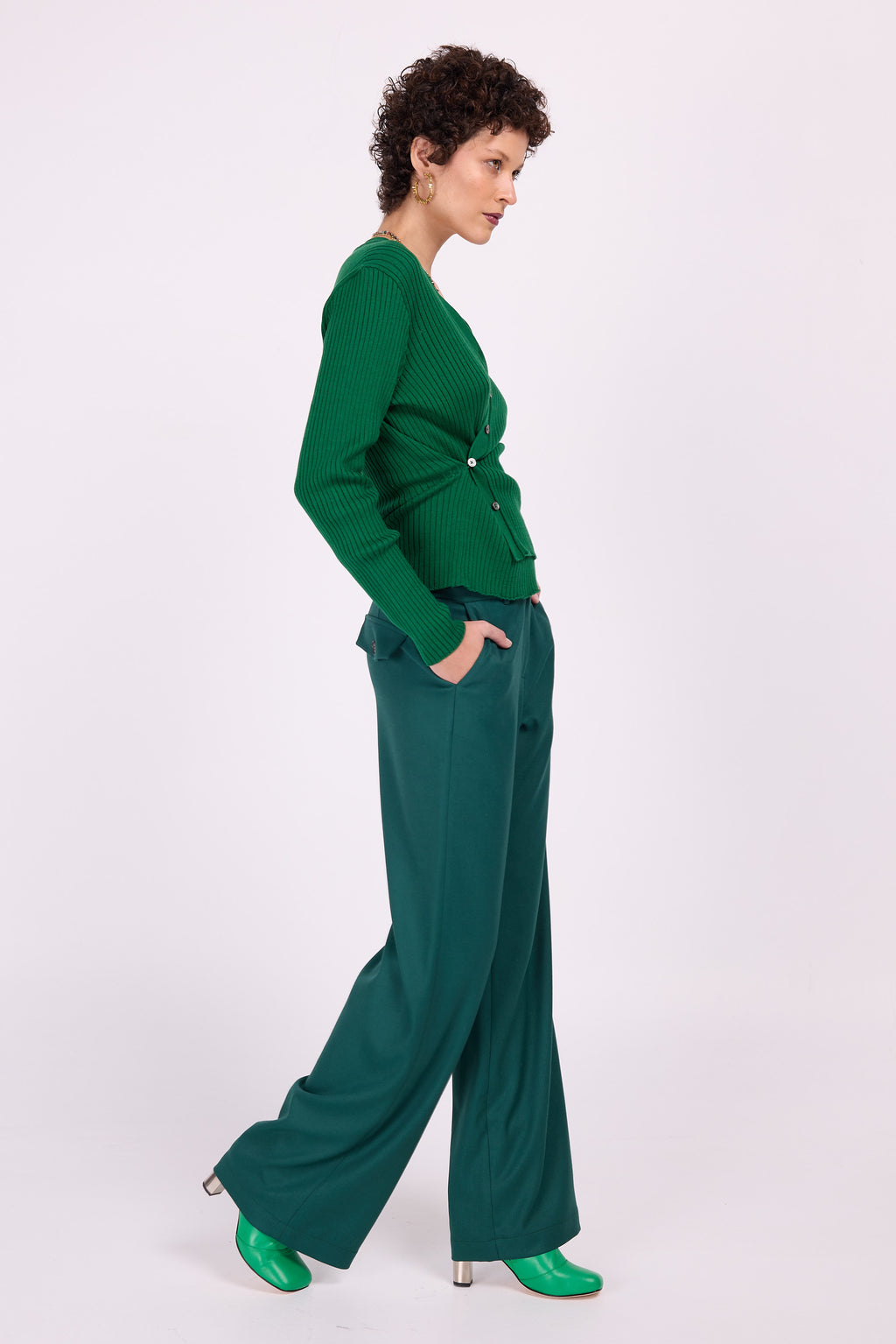 Grüner Wickelpullover Svinica