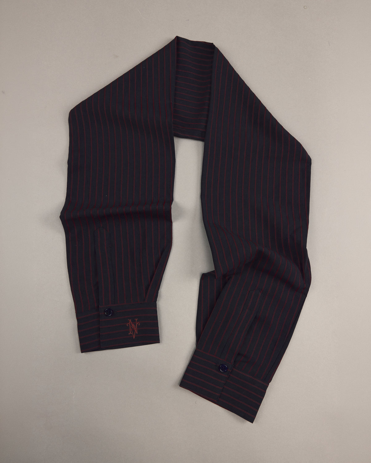 Ganna sjaaltje in dark blue / burgundy stripes