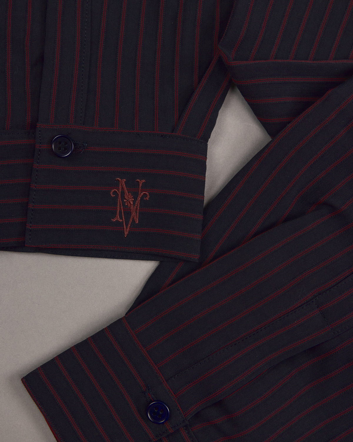 Ganna scarf in dark blue / burgundy stripes
