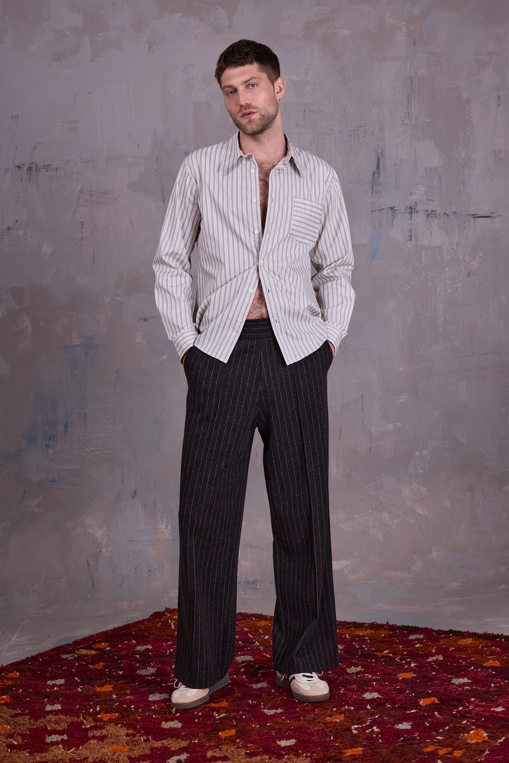 Godfried shirt in grey vintage cotton stripes