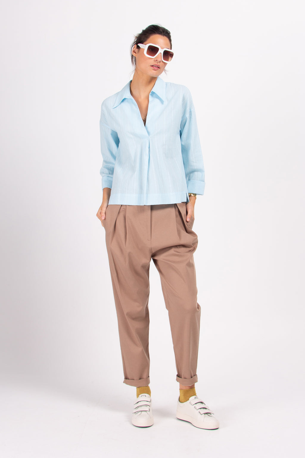 Bluse Daan aus hellblauer französischer Baumwolle