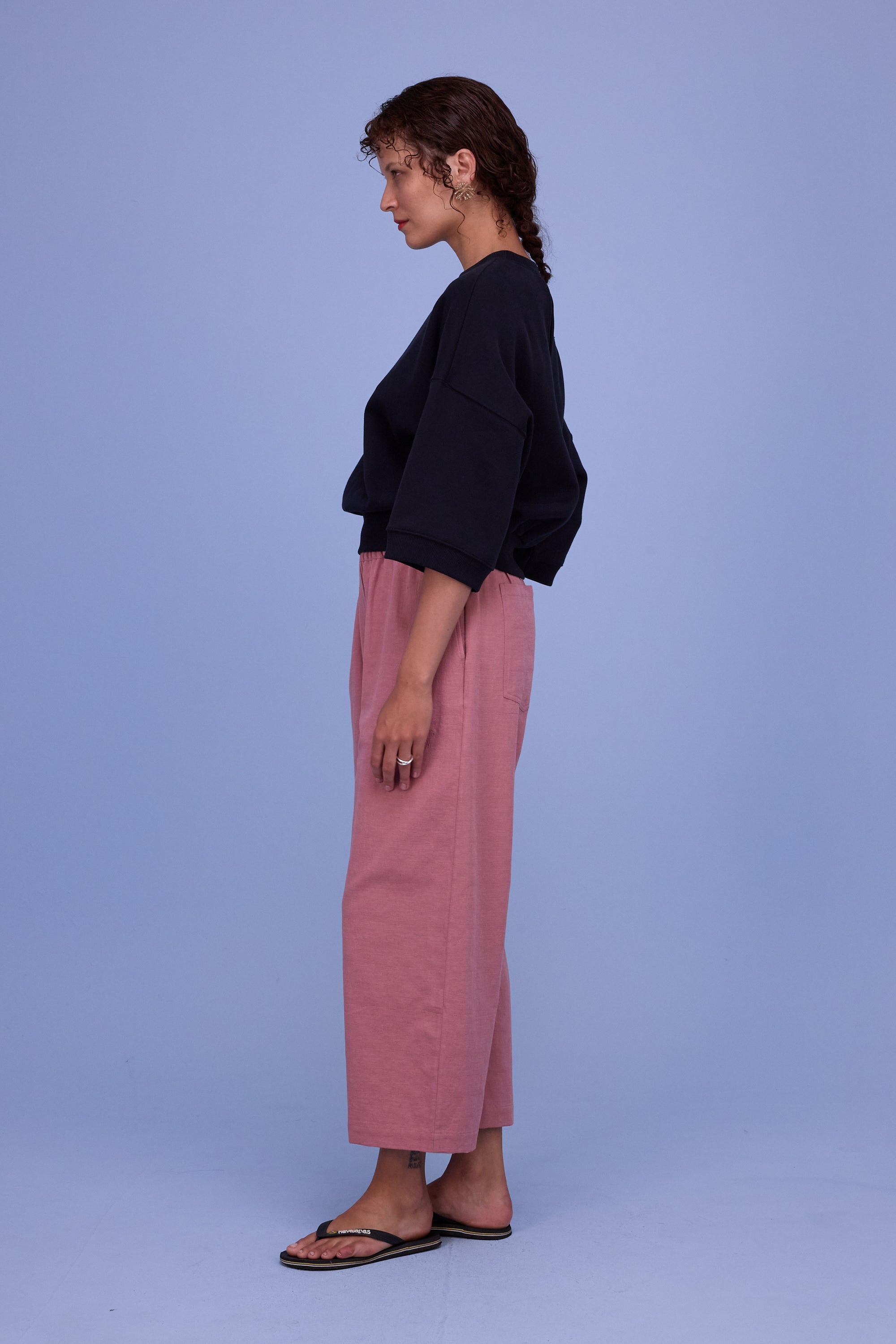 Hibiscus zwarte sweater