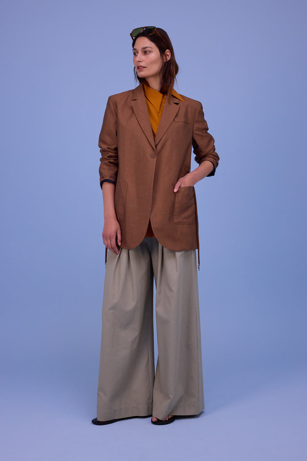 Harmon blazer in biscuit santoso