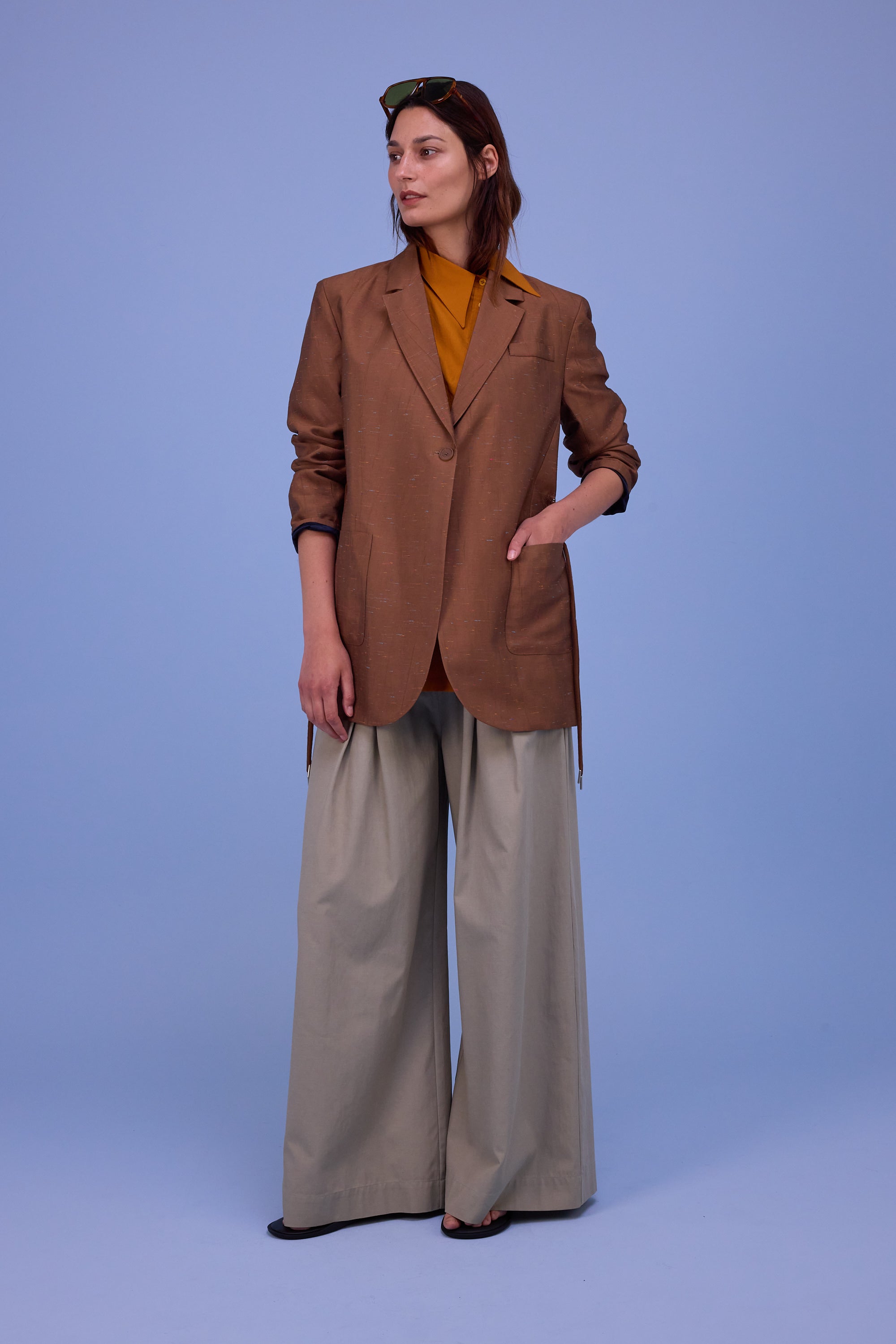 Harmon blazer in biscuit santoso