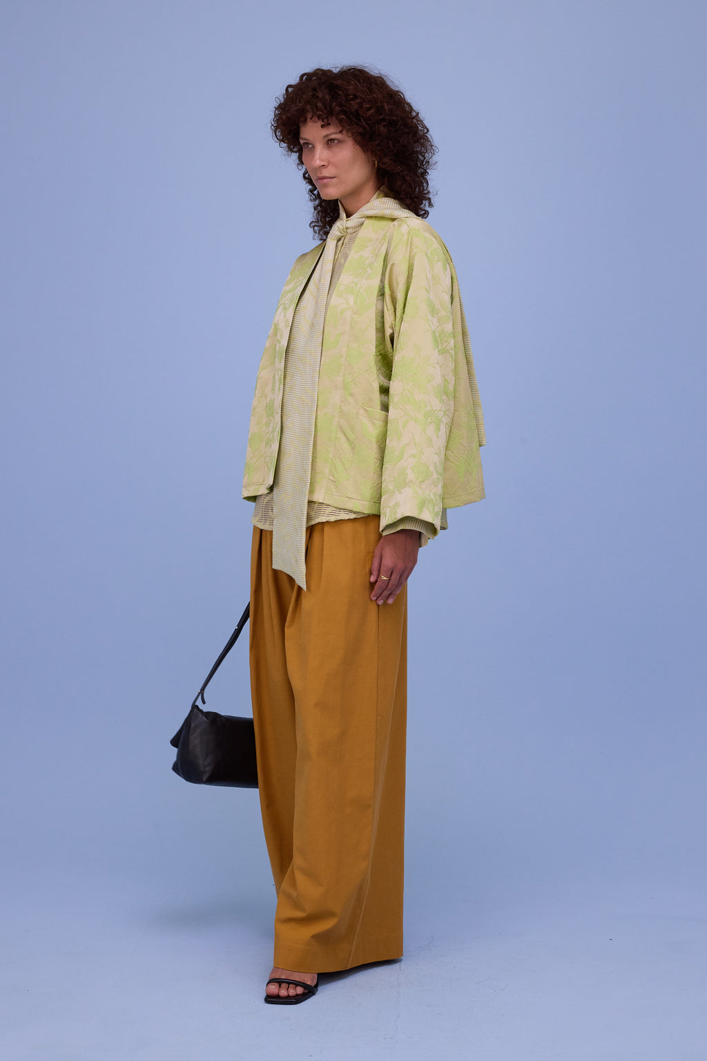 Flenn kimono in lime glow jacquard