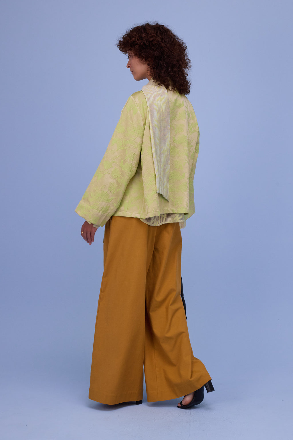 Flenn kimono in lime glow jacquard