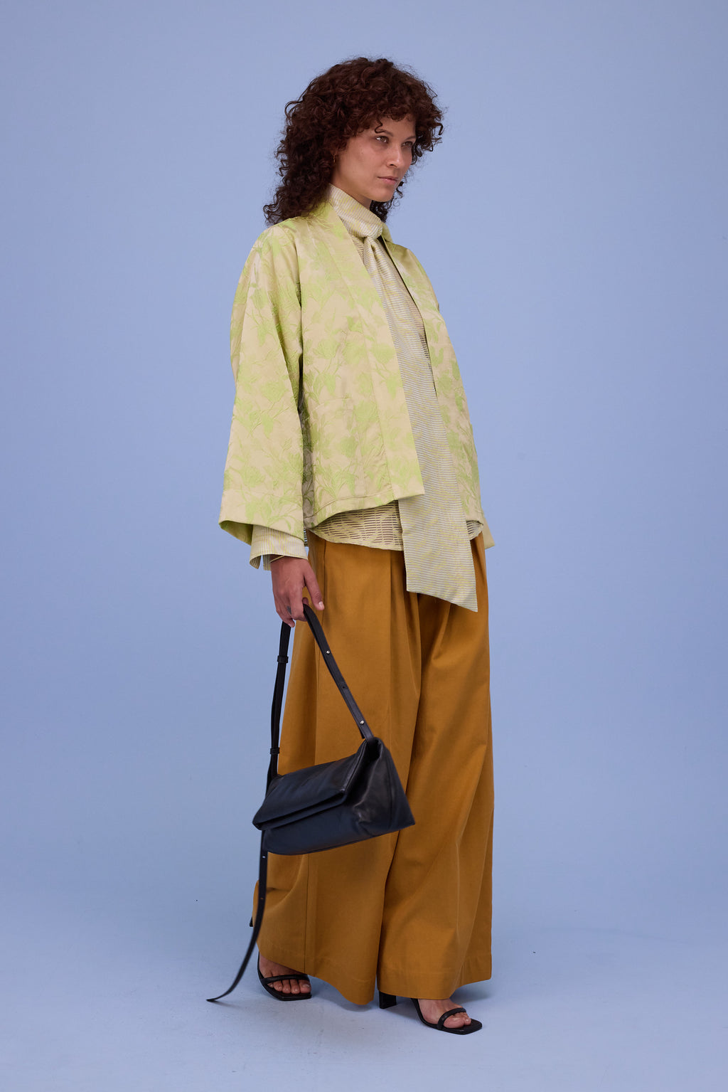 Flenn kimono in lime glow jacquard