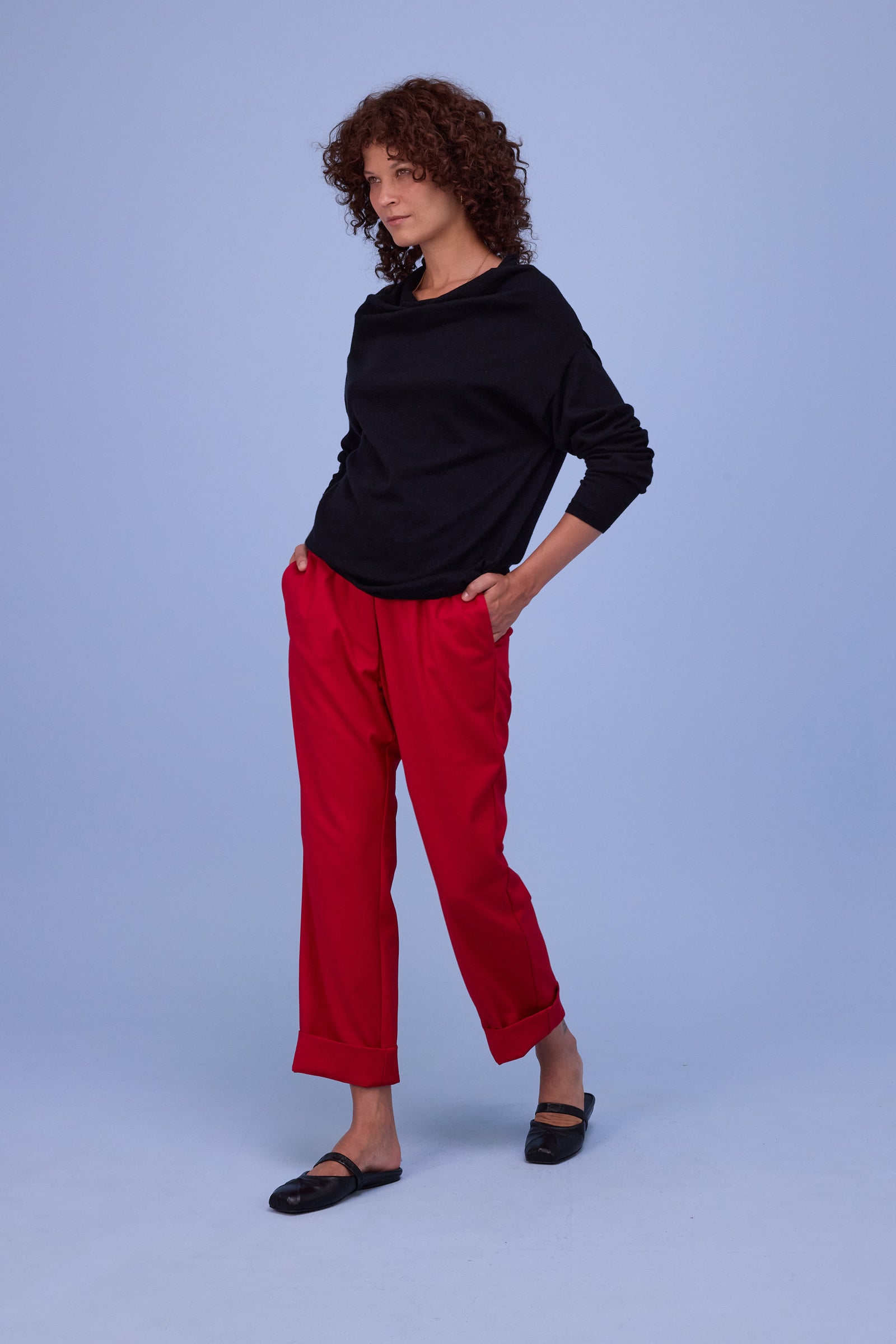 Halova knitted sweater in black