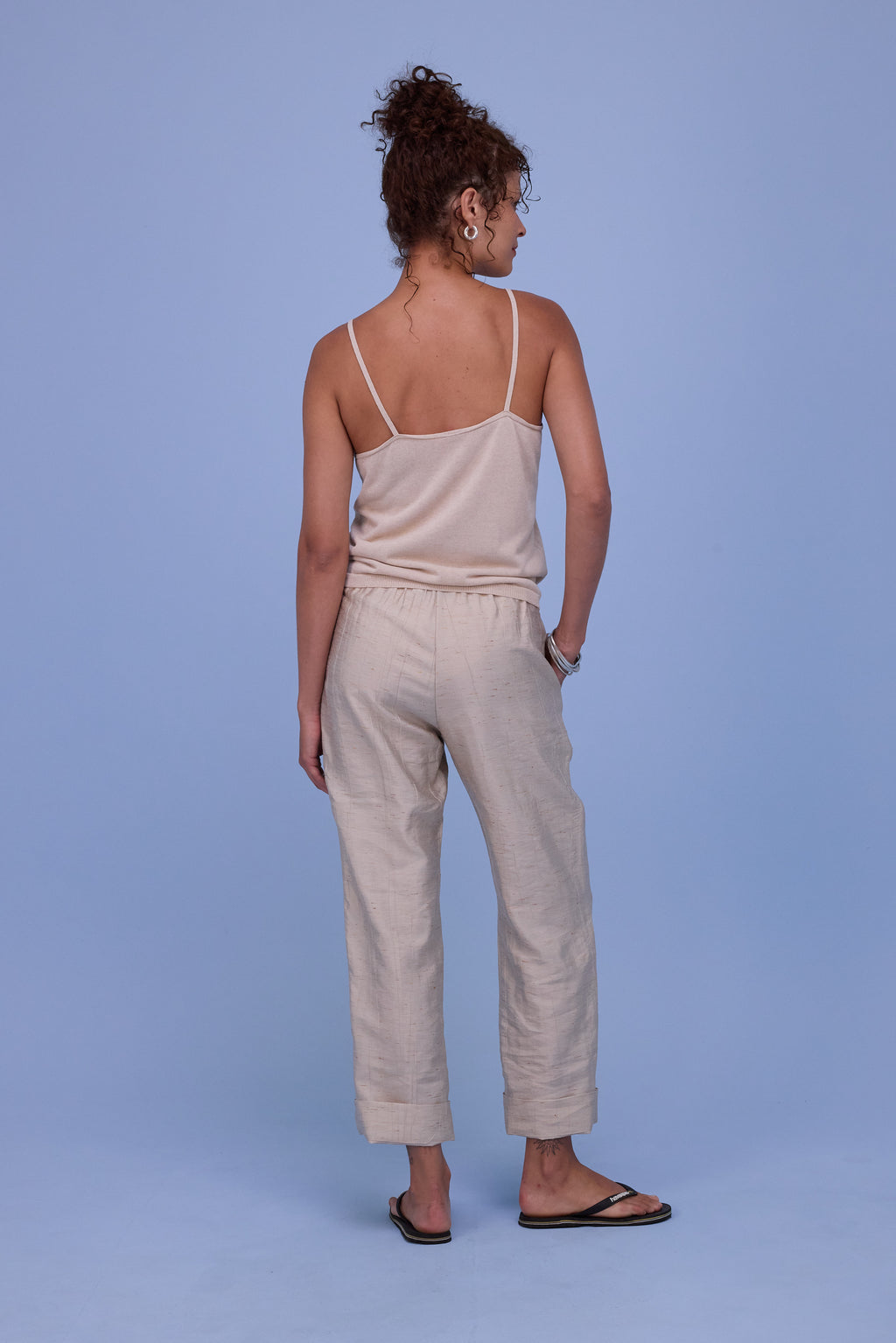 Honolulu top in sand