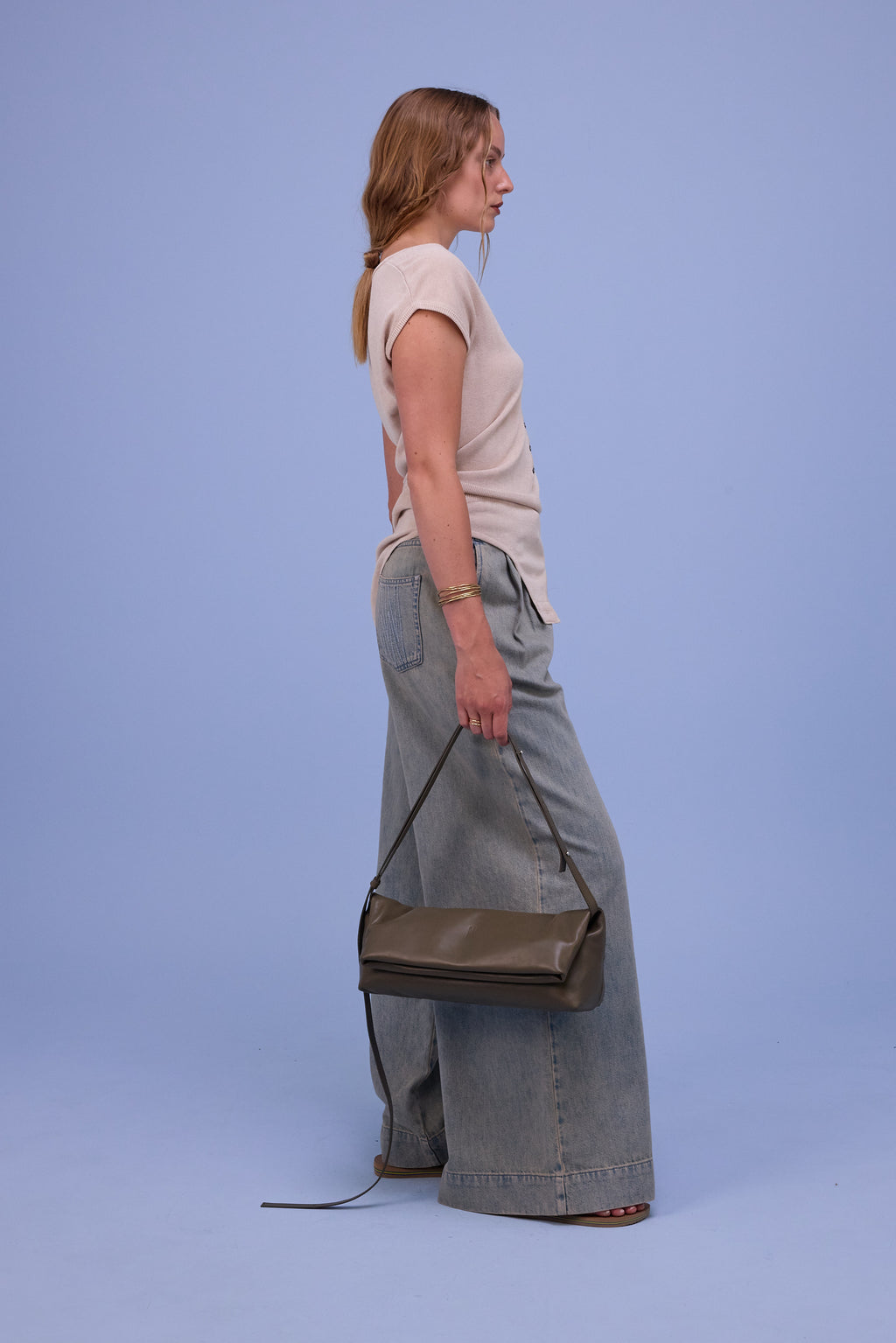 Hommage body in sand