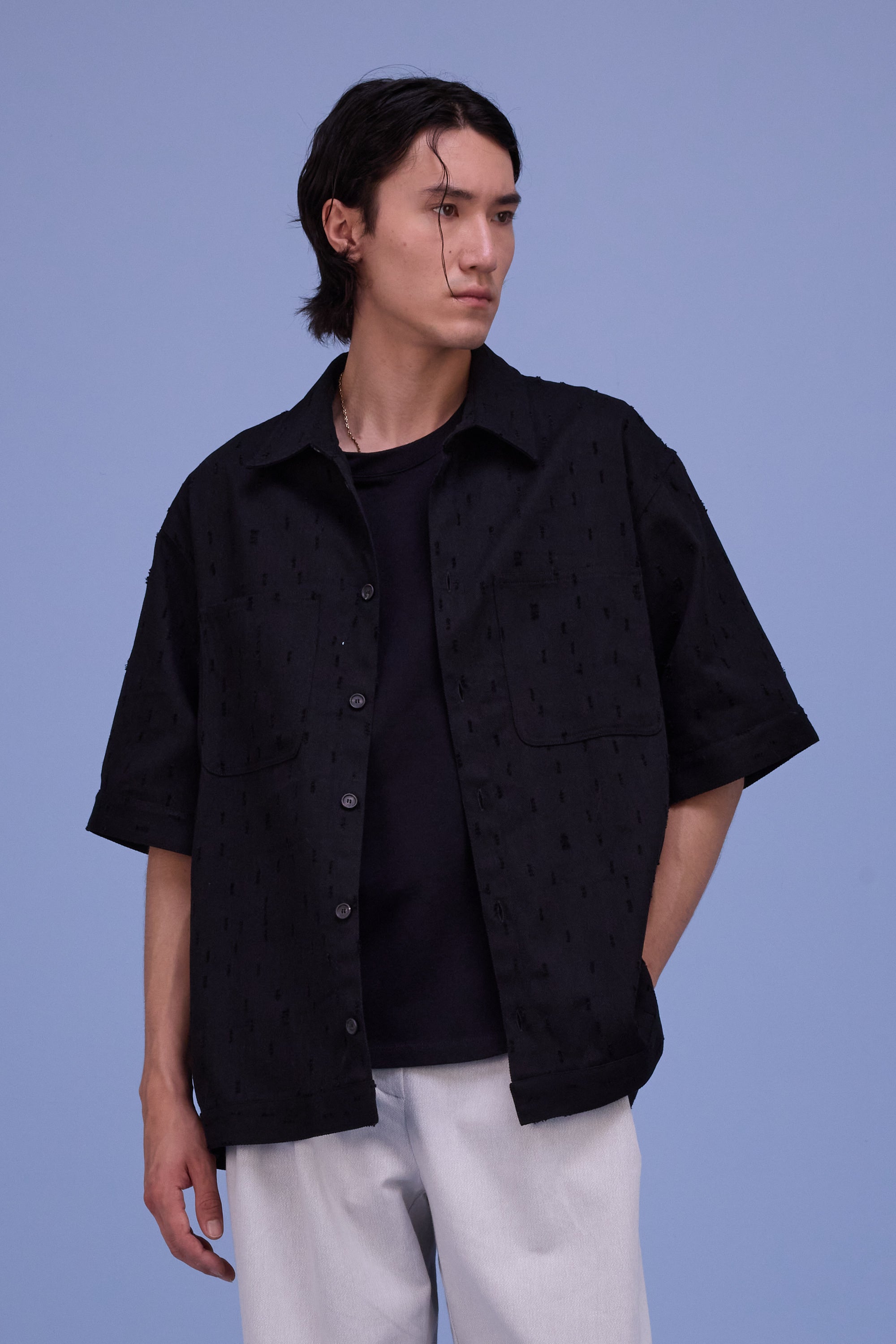 Giara shirt in black ripped cotton 